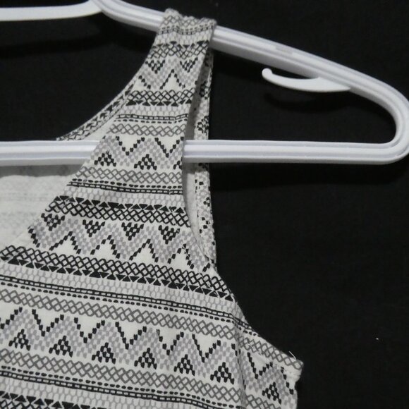 OLD NAVY | medium (8) regular | Sleeveless Patterned Summer Cotton Dress - Picture 9 of 13